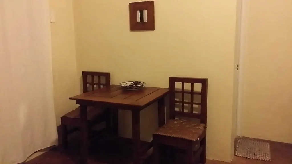 Panglao Palms Apartelle אורחן