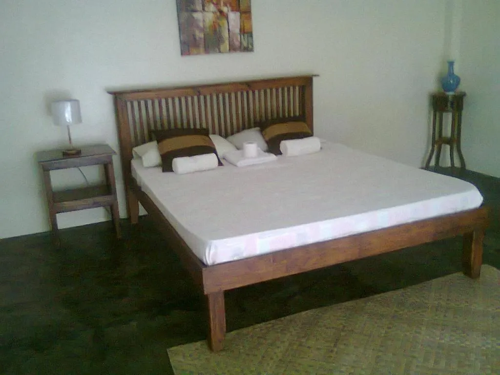 Panglao Palms Apartelle אורחן